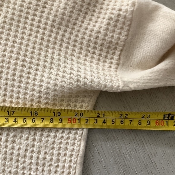 Theory Aldanta Cashmere Turtleneck waffle knit beige size small soft Sweater - Picture 8 of 12